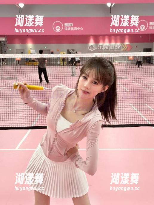 51在线吃瓜首页：瓜从天而降，我的脑袋被砸晕了