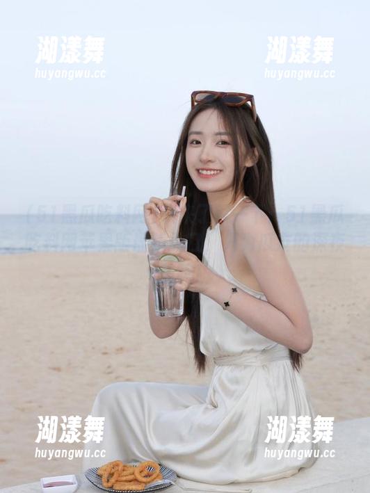51黑瓜吃料网 快来了解一下:51黑瓜吃料网苹果版最新入口,只为瓜友的深夜美味!