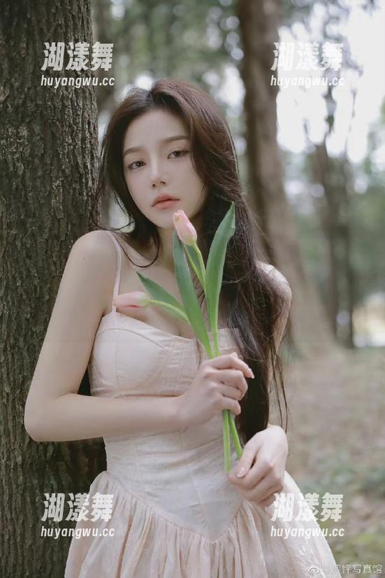 91吃瓜网苹果版，已经变成我的秘密观察站，果然不止‘吃瓜’那么简单！
