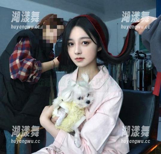 为啥每次打开cg51官网都感觉好像在逛鬼屋？八卦太吓人了！