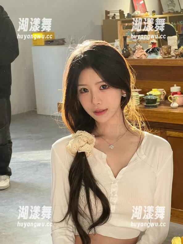 hlw “hlw”发布:今天的热搜炸弹,准备好接瓜了嘛?