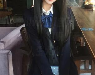 当你在hlw网页翻滚时，真是感觉自己像个吃瓜小蟲，啧啧，看着别人上演人生大戏！