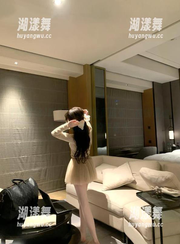 吃瓜网：在首页感受“在线观看”这场精彩的荒唐秀