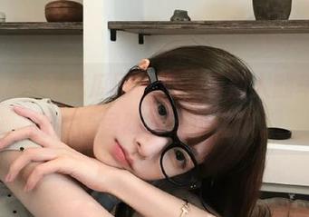 在吃瓜网首页，看别人翻车，我的心情居然有点小雀跃。