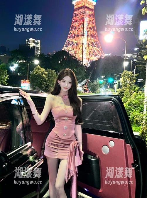 下载一下吃瓜网，朝阳居民的八卦神器，让你每天都能悠闲吃瓜！