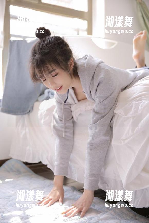 海角吃瓜在线大放送，黑料如潮水般涌来，别眨眼！