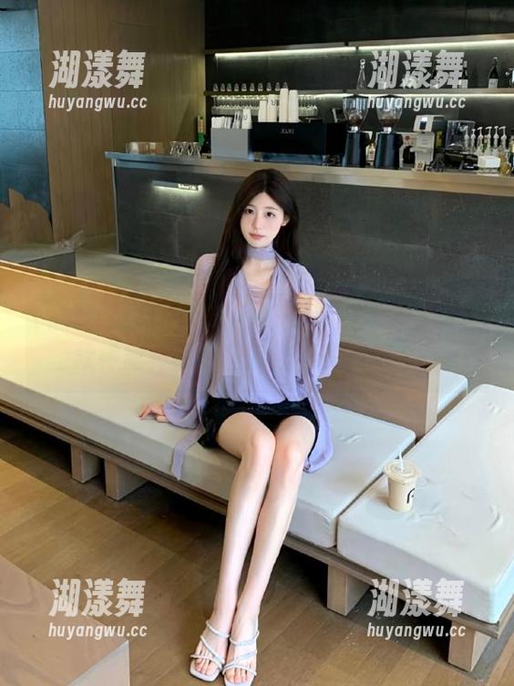 黑料不打烊苹果版：下载这款神器，瓜田里割韭菜的新路径！