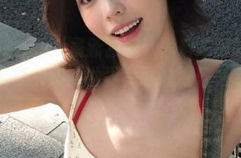 最新独家：黑料吃瓜网带你进入反差女神的世界，谁说她只是个花瓶？