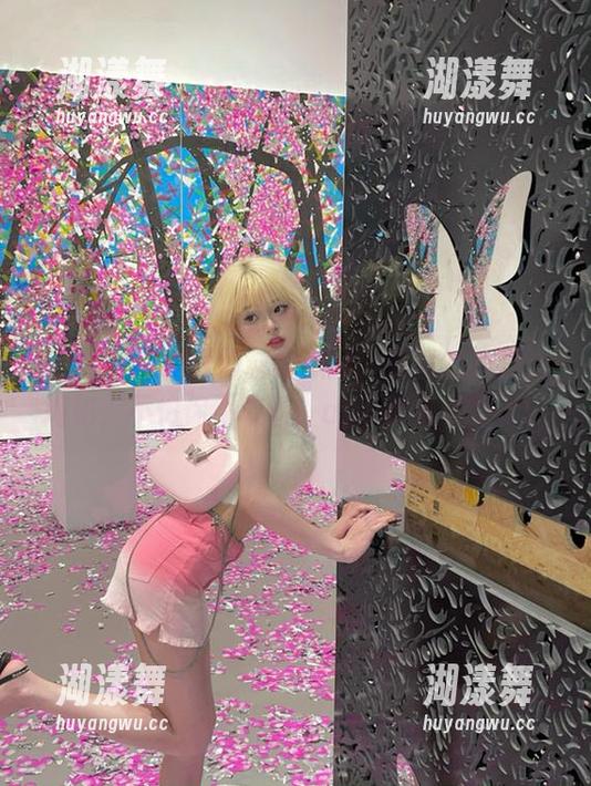 黑料吃瓜网 黑料吃瓜网:在线的真相大揭秘,不怕你不敢看!app都等不及了!