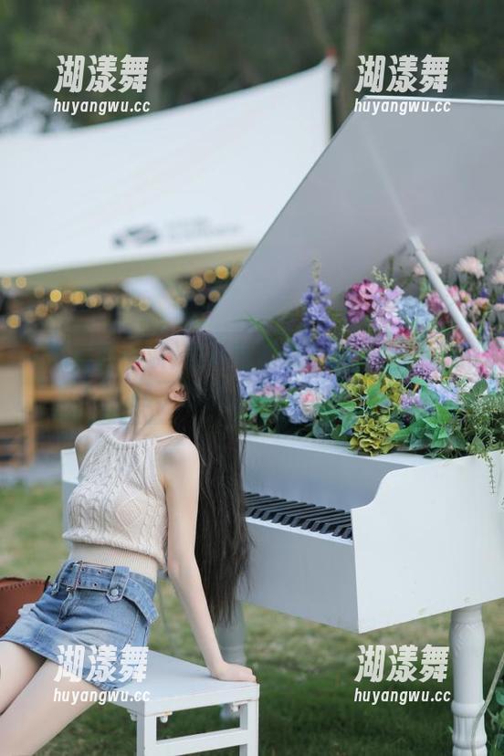 黑料吃黑瓜视频专辑：看吃花了的瓜被拯救回家！