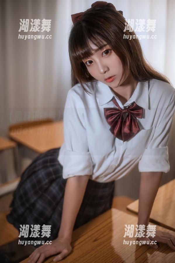 黑料正能量 果然是黑料正能量苹果版,index.php又一层神秘面纱,被我轻松撕开了!