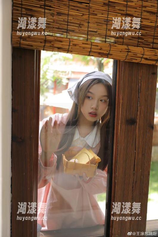 黑料正能量 免费黑料正能量,五次好莱坞瞬间,真的是给我开了挂!