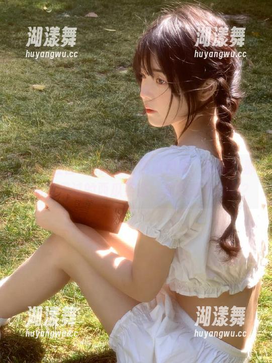 黑料社区西瓜视频，卧槽！那些你没见过的西瓜姿态，你能想象到吗？