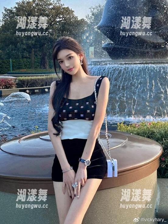 51黑料老司机直达深夜八卦，瓜不停，真是“越夜越美丽”啊！
