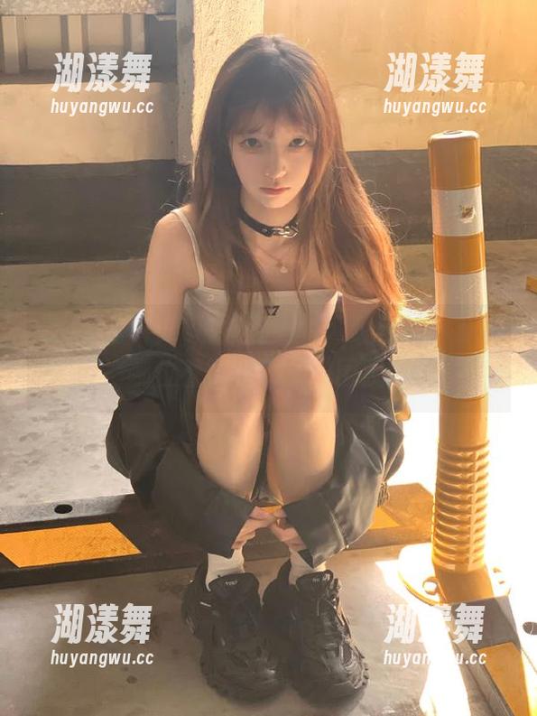 “黑瓜吃料”网址上的八卦真香，哪位看官准备好“围观”了？